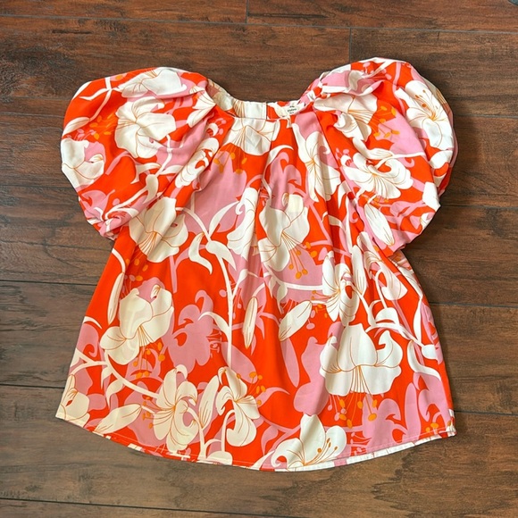 Entro puff sleeve top small NWT - Picture 1 of 4